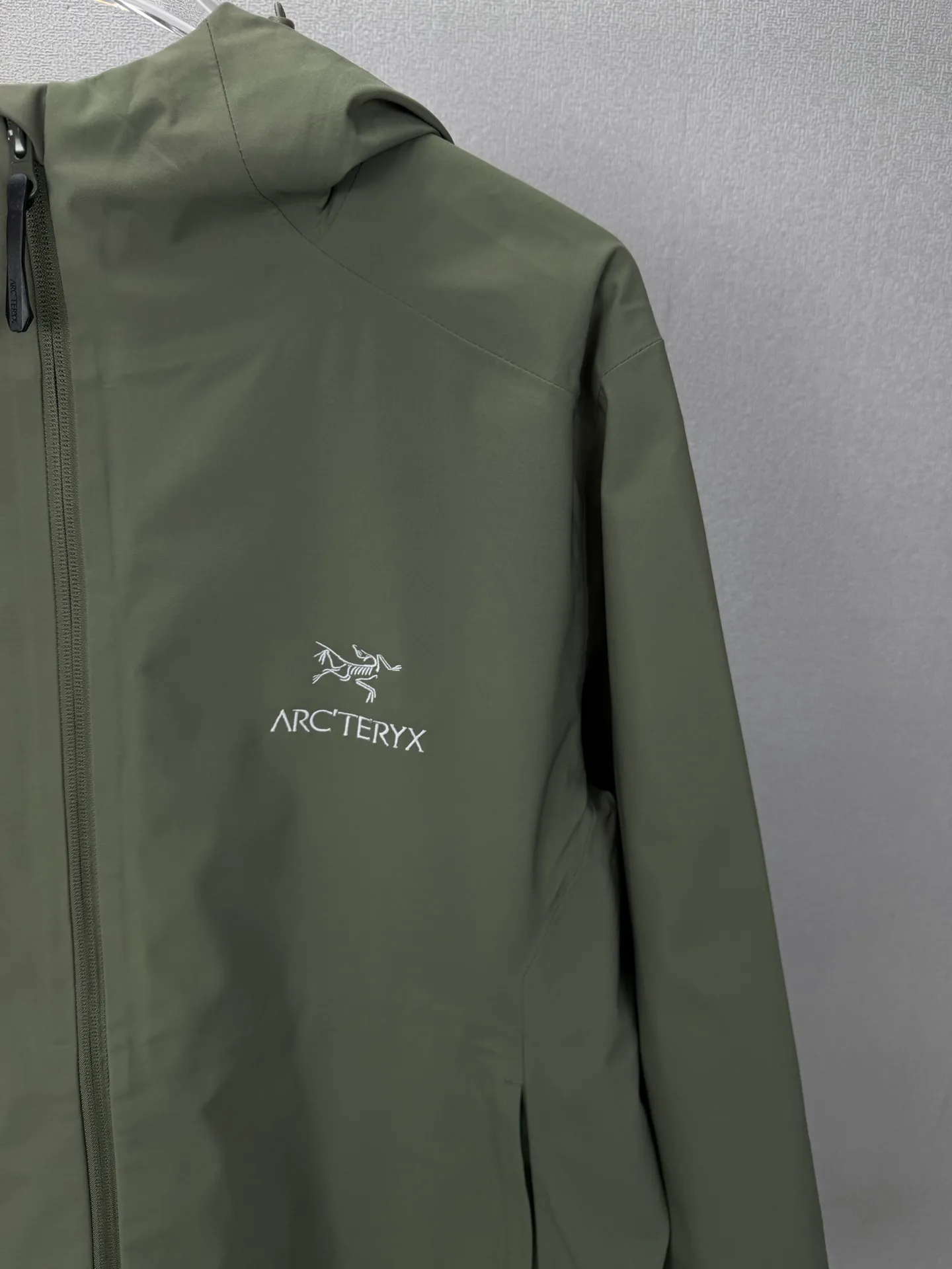 2026New Arrival Classic 🪡 logo Same Style Quality😘😘 ，Wear-Resistant、Breathable、 、 ， Versatile 👍 ：Gray、Green Size：M-4XL